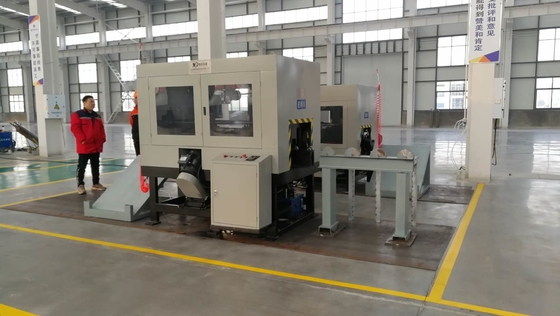 Auten machine de fraisage automatique à racines à angle modèle GQC250-2Q dans l'industrie des tours d'acier