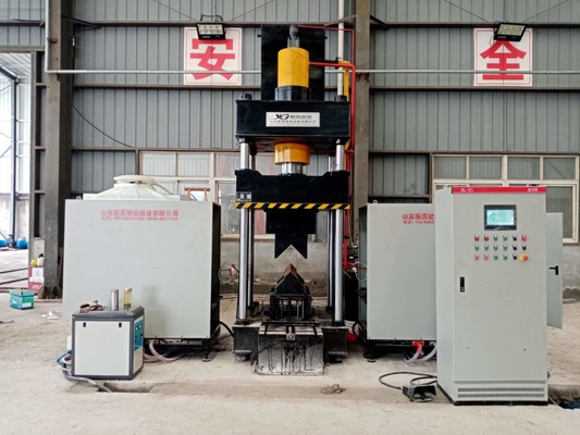 Modèle HQ250-700 Machine à chauffer et à plier en acier à angle CNC