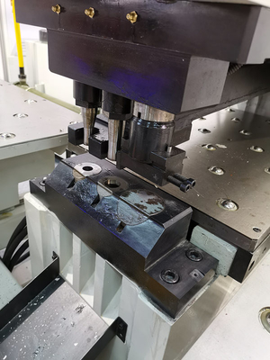 Machinette de forage à plaque d'acier CNC à haute précision et fiabilité