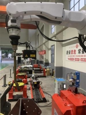Robot de soudage de haute précision pour la structure en acier