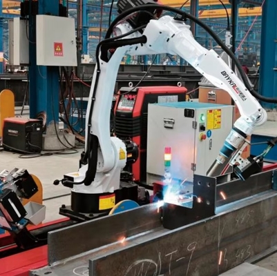 Robot de soudage de haute précision pour la structure en acier