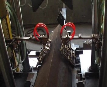 Machine à plier à chaud CNC pour les angles et les plaques modèle HQ200?? 600