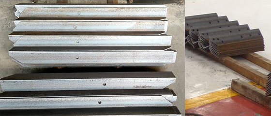 Machine de découpe à angle hydraulique CNC QJ25 avec rotation du moule de découpe à angle