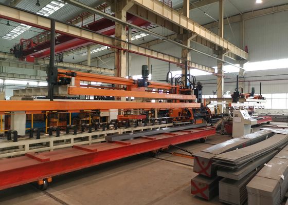 Ligne de production de perforation CNC à plaque plate à poutre longitudinale pour véhicules lourds