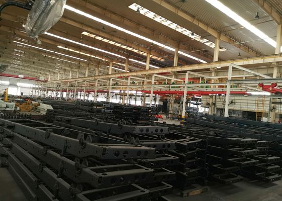 Machine de poinçonnage CNC pour tôlerie 35 tonnes, taille de pièce 15000x380 mm, pour longeron automobile