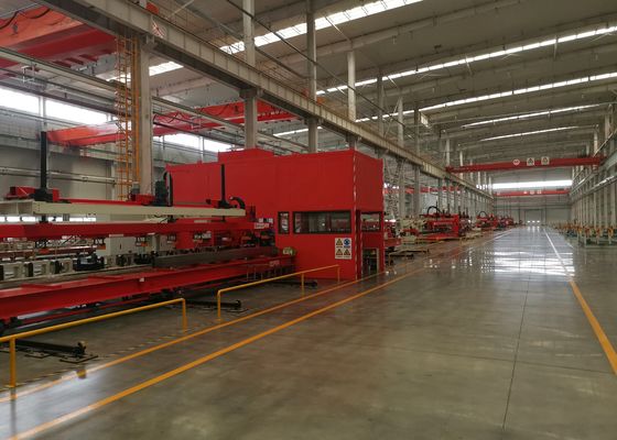 Machine de poinçonnage CNC pour tôlerie 35 tonnes, taille de pièce 15000x380 mm, pour longeron automobile
