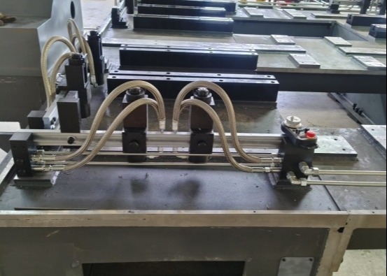 PZ4040/2 Type Gantry Mobile Machine de forage à commande numérique par commande numérique Matériau d'enveloppe épaisseur maximale 100 mm