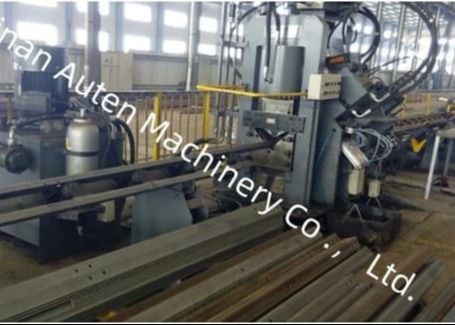 Machines de broyage à outils CNC personnalisables