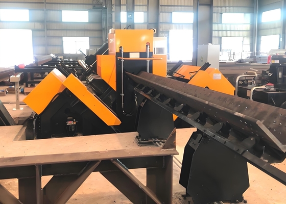 3 lames de chaque côté, machine à ligne d'angle CNC à haut rendement, cône BT40 de broche de perçage