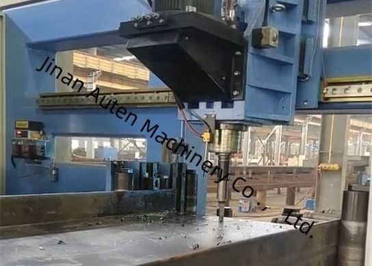 BT40 Modèle de machine de forage à faisceau H CNC à grande précision à fuseau principal à grande vitesse Diamètre du trou 5-30 mm
