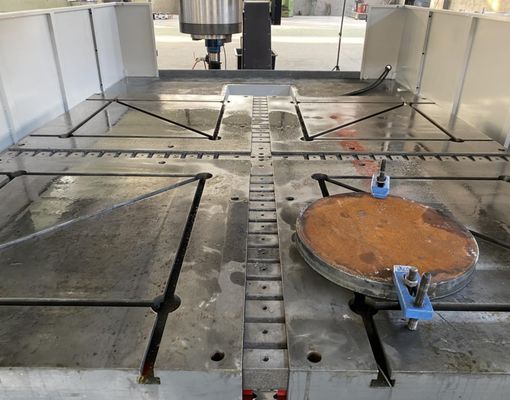 Machine de fraisage CNC à haute rigidité à grande vitesse pour le forage de plaques avec contrôle servo
