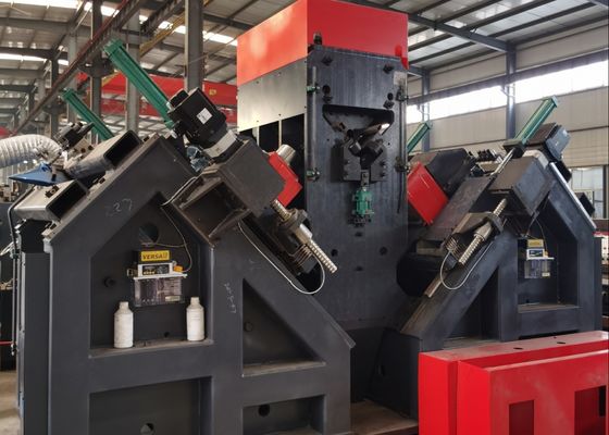 5 ~ 50 ml/h Consommation de carburant Machine de forage et de marquage à angle CNC 1000KN Force de marquage