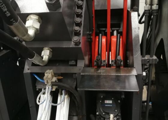 Ligne de marquage et de cisaillement à angle CNC entièrement automatique pour la fabrication