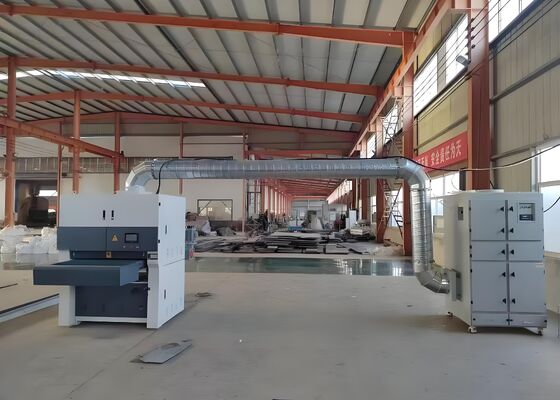 Puissance de la machine de 28 kW Machine de polissage de plaque métallique CNC 2 moteur d'alimentation