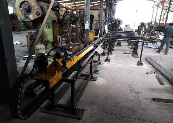 Components de production à grande échelle Cnc Flat Steel Channel Steel Punching Typing Machine 3 axes