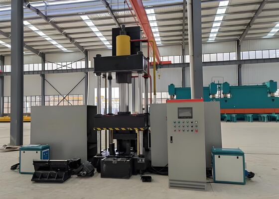 L'industrie de la tour utilise une machine de pliage et de chauffage d'acier à angle CNC pour la plaque d'acier plate