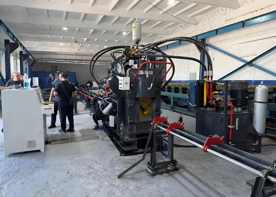 Ligne de marquage et de cisaillement à angle CNC entièrement automatique pour la fabrication