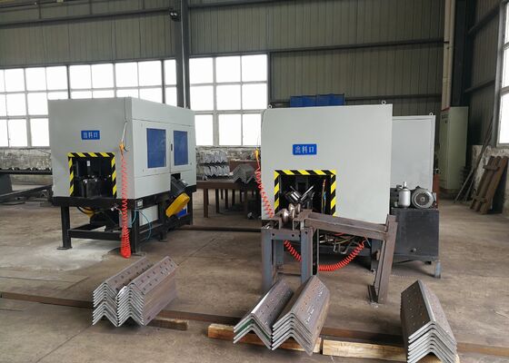 Machine de fraisage de racine d'acier à angle CNC pour traiter l'arc intérieur de l'acier à angle