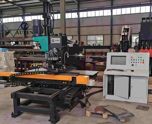 Machine de poinçonnage, marquage et perçage CNC efficace avec intégration CAO/FAO