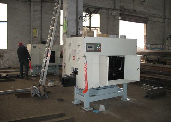 Machine de fraisage de racine d'acier à angle CNC pour traiter l'arc intérieur de l'acier à angle