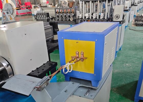 Machine à pinces CNC FF60 pour l'industrie du transport et la fabrication de pinces