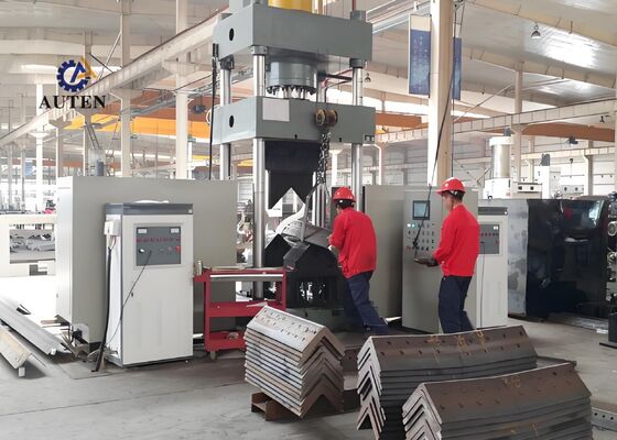 Machine à cintrer et chauffer l'acier d'angle CNC HQ250-700 pour tôles métalliques plates