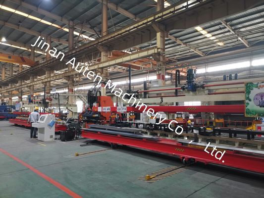 Ligne de traitement de machine de poinçonnage automobile à haute résistance pour poutre de camion CNC dans véhicule utilitaire