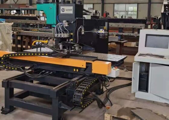 26 mm de diamètre de perforation de la plaque CNC perforation de marquage de la machine de perçage 14 * 10 * 19 mm Taille de caractère