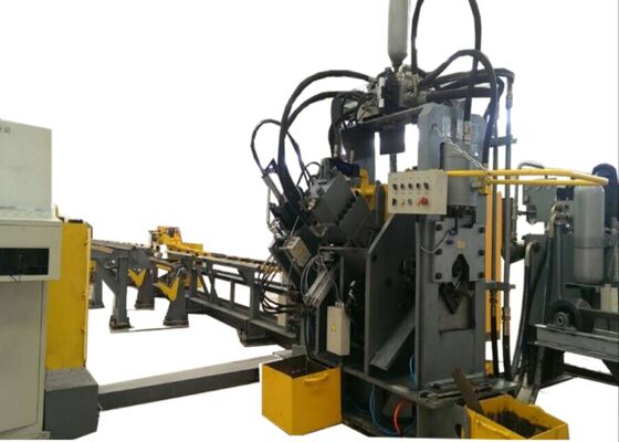 3 coups de poing par côté Cnc Angle Steel Metal Punching Cutting Machine Line Modèle JNC1616