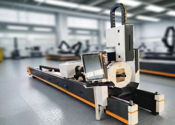 Modèle LC2412 Machine de découpe de tube laser CNC Utilisez la puissance laser MAX6000