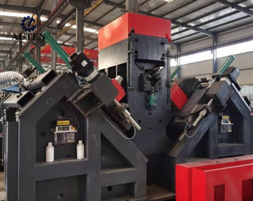 Machine de perçage et de marquage d'angle CNC ADM2532, cône BT40 de la broche de perçage