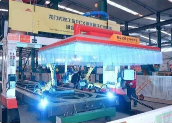 Machine à souder robotisée avec des taux d'acquisition de trames rapides prenant en charge le retour visuel en temps réel